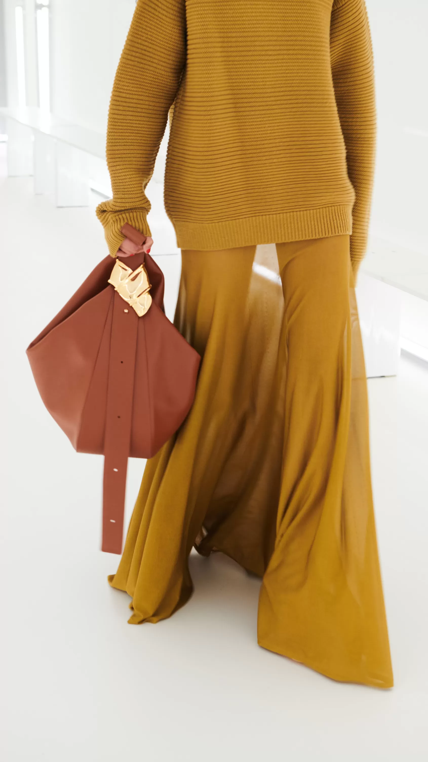 Bags<Brandon Maxwell The Stella Large Hobo Bag In Camel And Gold Camel Gold